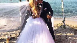 Елена от Ice Cream се омъжи на плажа