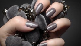 Маникюри в сивата гама (галерия) 