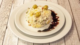 Картофена салата с риба тон и яйца