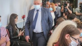 Маските на закрито пак са задължителни