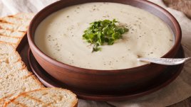 Веган крем супа с карфиол, лешници и кокосово масло 