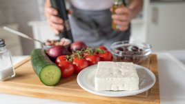 Разядка със сирене и зеленчуци