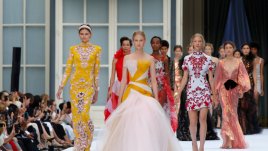 Феерия в колекцията на Ralph&Russo за есен/зима 2019