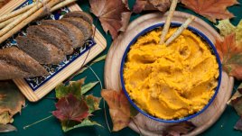 Тиквен хумус