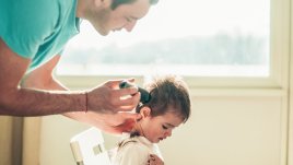 Как да подстрижем дете у дома без стрес &ndash; 5 трика за сръчни родители