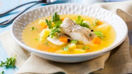Рибена супа с картофи и морков