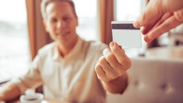 В кои случаи е опасно да използвате кредитната си карта?
