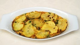 Картофена запеканка със сирене и масло