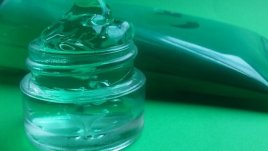 Как да ползвате алое вера при тъмни кръгове около очите