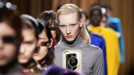 Ярки цветове и архитектурни кройки от Mugler за есен/зима 2026&ndash;2027 (+Снимки)