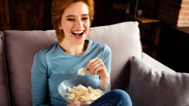 Любими храни и напитки, които вредят на зъбите