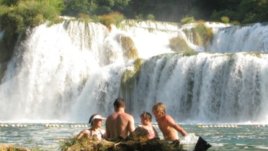 Водата гони лошите спомени