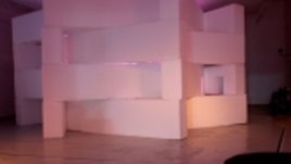 Ревю в Изолатор