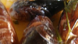 Миди в сос с бяло вино