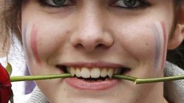 5 издайнически храни, които се лепят по зъбите