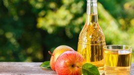 Ползите от ябълковия оцет в грижата за красотата 