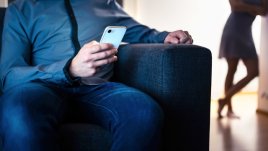 Защо любовникът ви винаги нарушава обещанията си?