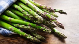 Причини да включвате аспержи в храненето всеки ден