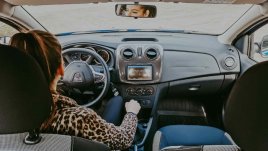 Съвети, които всяка дама трябва да знае за поддръжката на автомобила си