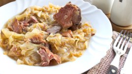 Свинско с кисело зеле