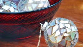 Коледни топки с много блясък