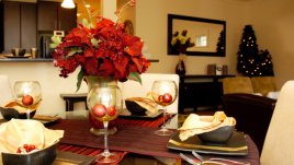 Цветя, подходящи за празничната трапеза 