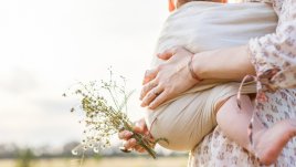 Как да направим слинг за бебето ни?