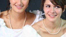 Сто майки и сто бащи