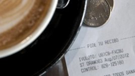 На първа среща мъжете черпят само по кафе