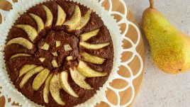 Празничен шоколадов кекс с круши 