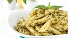 Паста пене с пармезан и песто