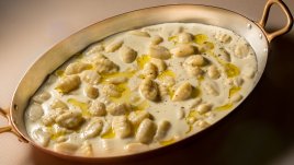 Картофени ньоки със сос от сметана и горгондзола