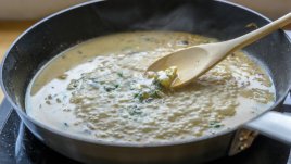 Рецепта за сос със синьо сирене