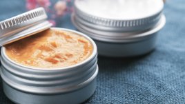 Домашен успокояващ балсам при предменструален синдром