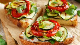 Калифорнийски сандвич със зеленчуци 