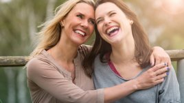 Знаци, че бавно, но сигурно започвате да приличате на майка си