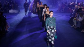 Комбинация от десени в колекцията на Dior есен-зима 2023-2024