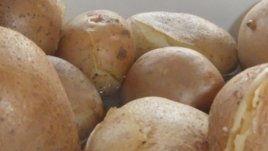 Бабини рецепти: Варени картофи за болно гърло