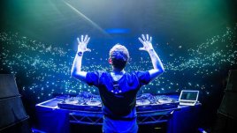  FLIRT в най-чиста форма на DJ партито на годината