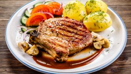 Свински пържоли с подправки 