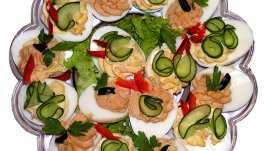 Яйца с пикантна плънка