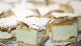 Кекс с полски крем и хрупкава коричка 