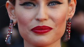 Пленителни с малиновочервени устни (галерия)