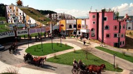 Красивите сгради на Хундертвасер 