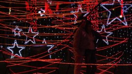 „Любовта идва по Коледа“ и още 9 интересни филма през уикенда