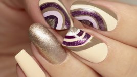 Маникюри с цветни линии