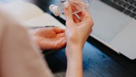 6 признака, че трябва да смените дезинфектанта за ръце веднага