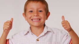 Деца дариха събрани от тях пари на пловдивска болница