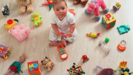 Какво да правим старите играчки?