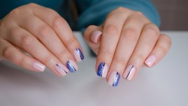Как да добавите цвят към нюд маникюра